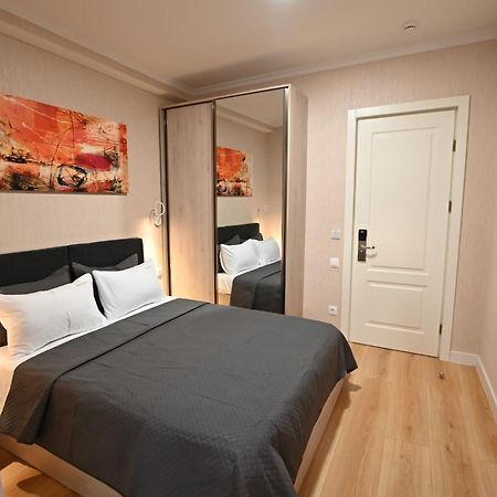 Hotel Well Inn Tbilisi Bagian luar foto