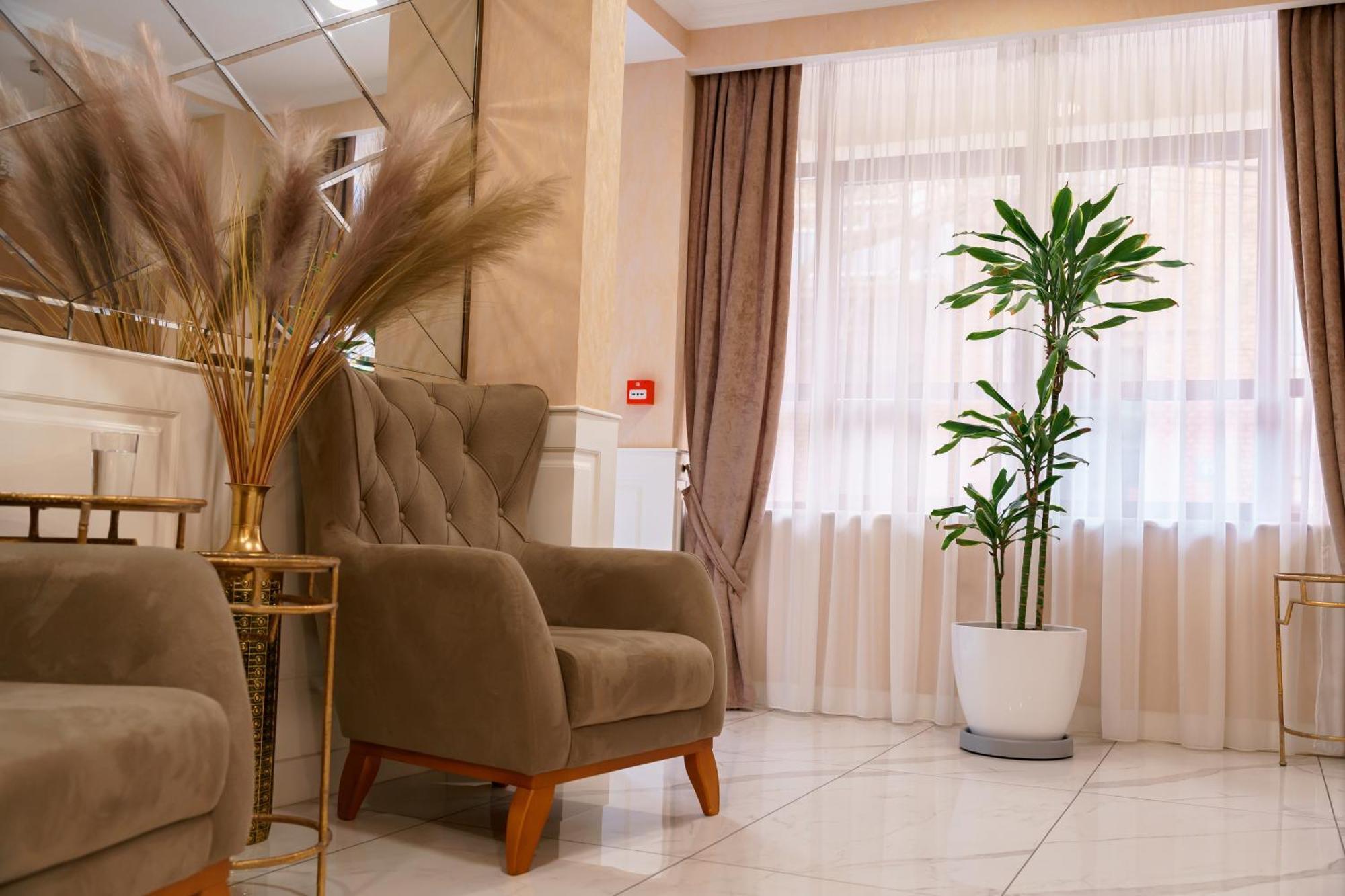 Hotel Well Inn Tbilisi Bagian luar foto