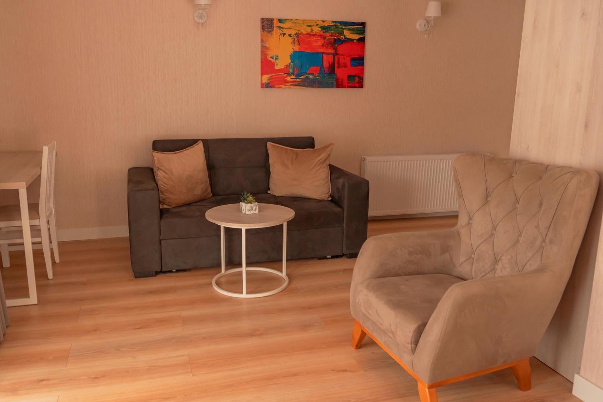 Hotel Well Inn Tbilisi Bagian luar foto