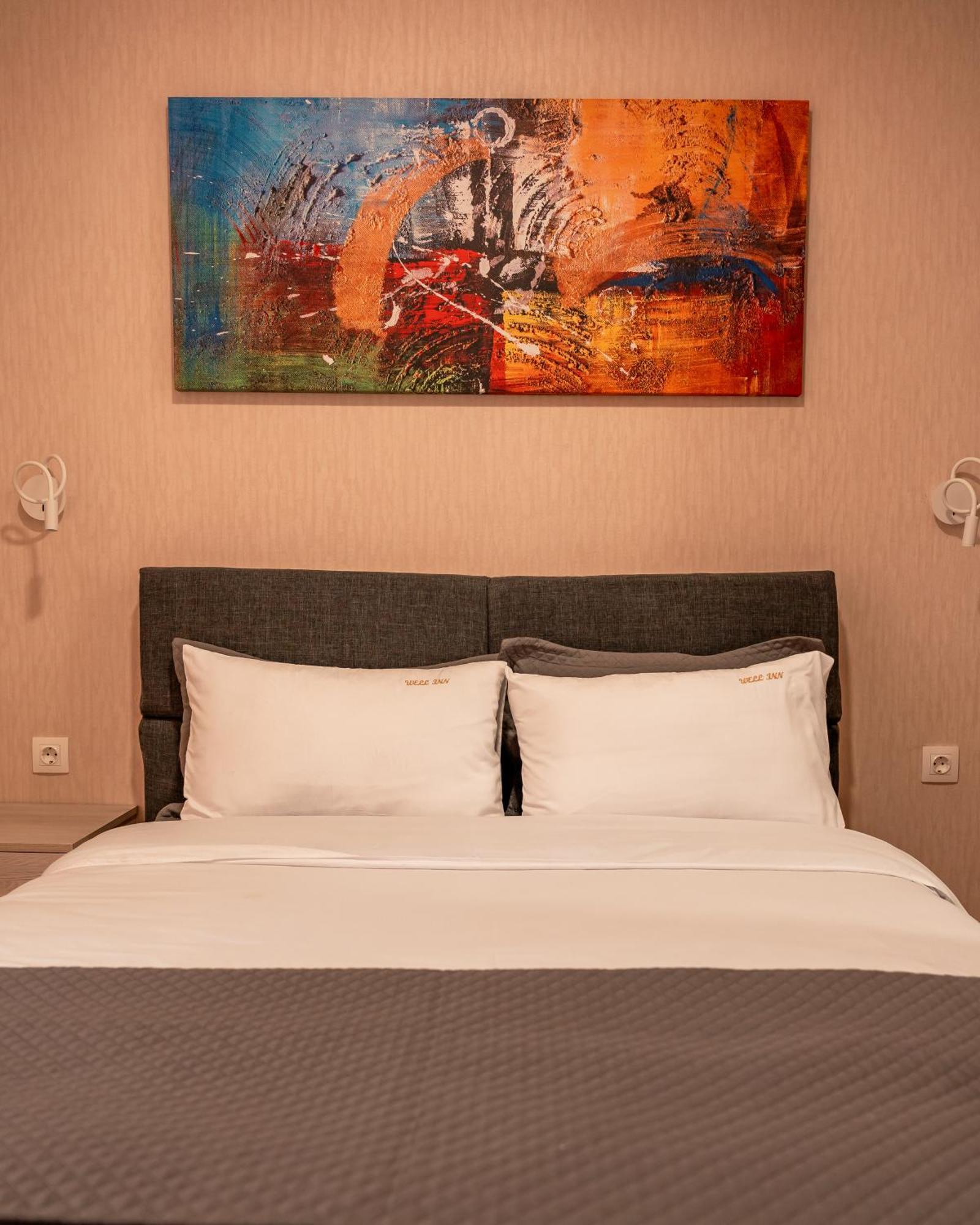 Hotel Well Inn Tbilisi Bagian luar foto