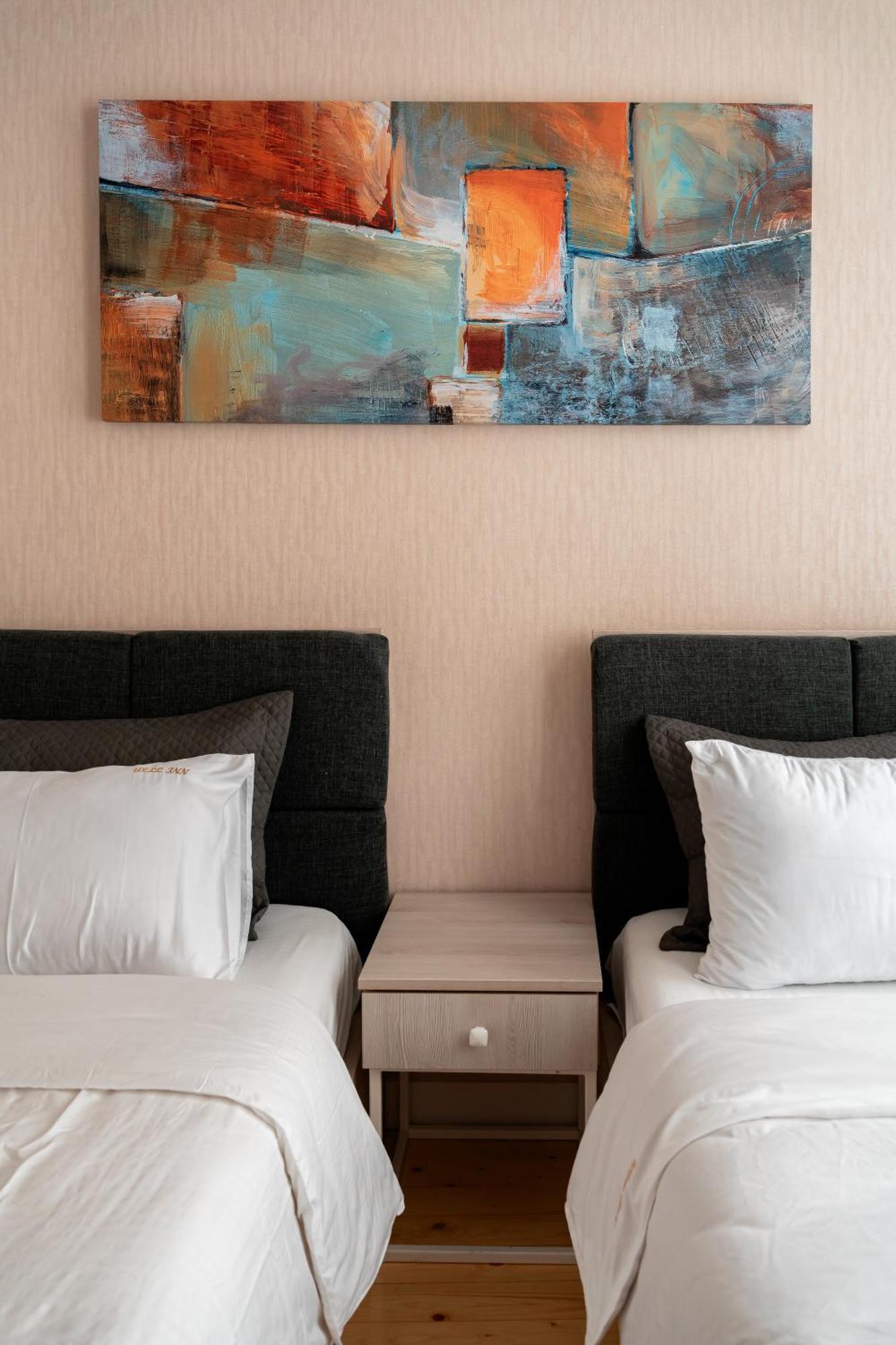 Hotel Well Inn Tbilisi Bagian luar foto